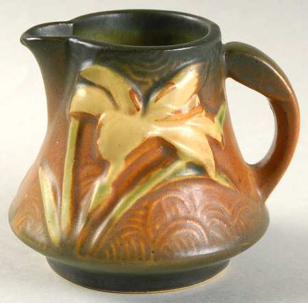 Zephyr Lily Siena Creamer