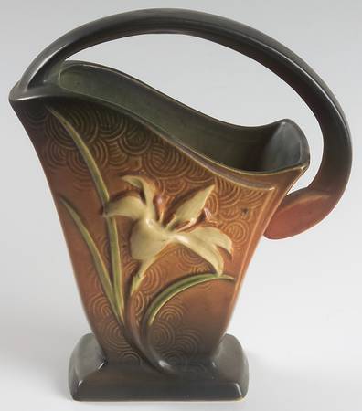 Zephyr Lily Siena 8" Handled Basket
