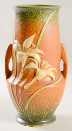 Zephyr Lily Siena 10" Handled Vase