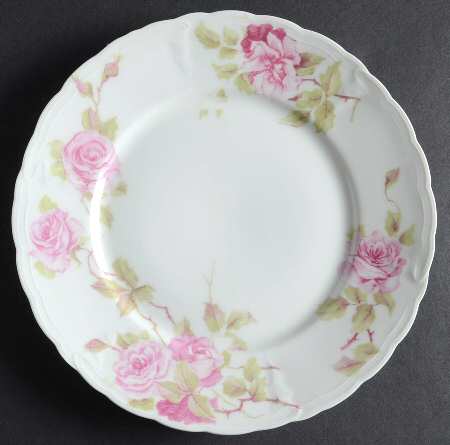 R616 Luncheon Plate