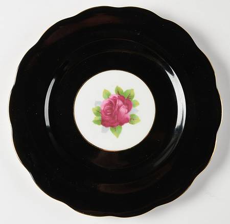 Old English Rose (Hampton) by Royal Albert