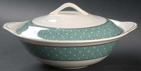 Conway Green Round Covered Vegetable