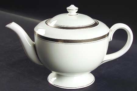 Baroness Platinum Teapot & Lid