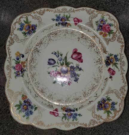 ROB172 Square Luncheon Plate