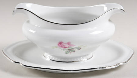 ROB174 Gravy Boat with Attached Underplate by Royal Bayreuth