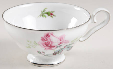 ROB174 Footed Cup