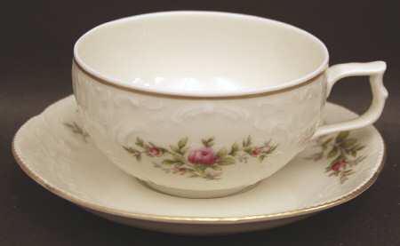 R638 Flat Cup & Saucer Set