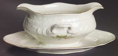 R638 Gravy Boat with Attached Underplate
