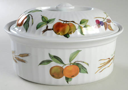 Evesham 'M' 2.5 Qt Oval Covered Casserole