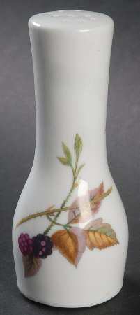 Evesham 'M' Salt Shaker