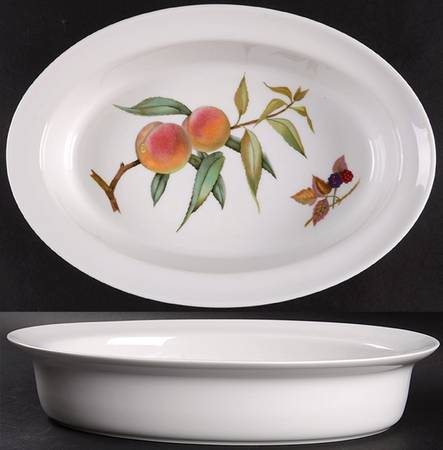 Evesham 'M' 11" Oval Pie Baker