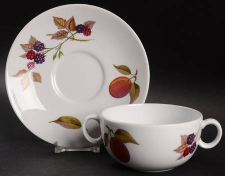 Evesham 'M' Flat Cream Soup Bowl & Saucer Set