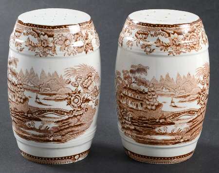 Tonquin Brown Barrel Shape Salt and Pepper Set