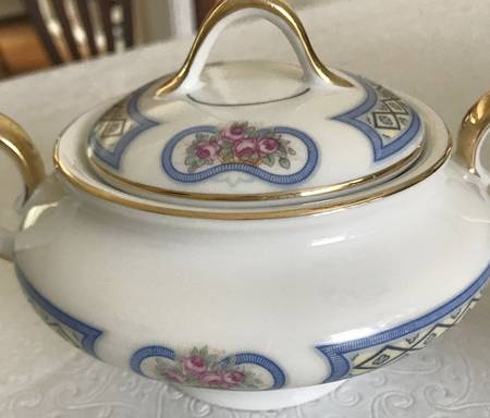 ROB179 Sugar Bowl & Lid