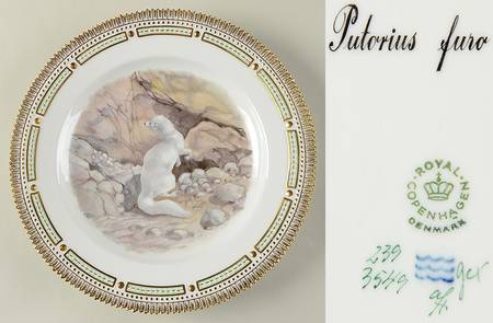 Flora Danica Game Series (Animals) Dinner Plate-Putorius furo/Domestic Ferret