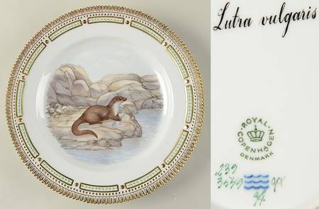 Flora Danica Game Series (Animals) Dinner Plate-Lutra vulgaris/Otter