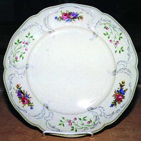 3319 (Green Trim) Dinner Plate