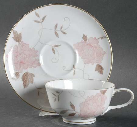 Blutenzweig Footed Cup & Saucer Set