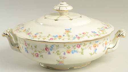 8754 Round Covered Vegetable