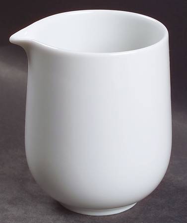 Moon White Creamer
