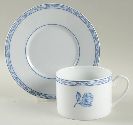 Blue Elegance Leaves Flat Cup & Saucer Set
