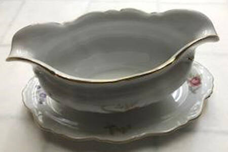 Garden Flower Gravy Boat with Attached Underplate