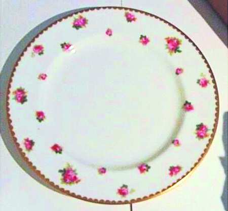 E2818 by Royal Doulton