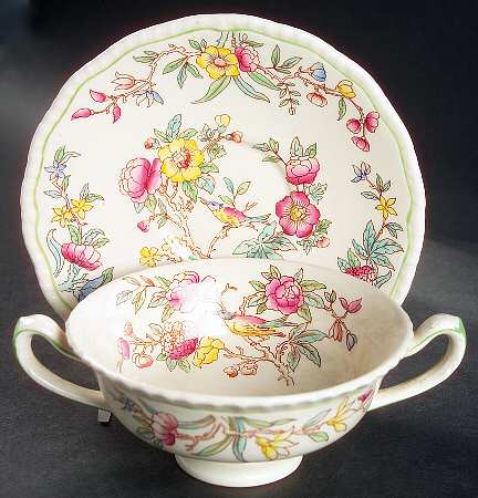 Ito Footed Cream Soup Bowl & Saucer Set