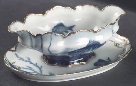 1307-1168 Gravy Boat with Attached Underplate