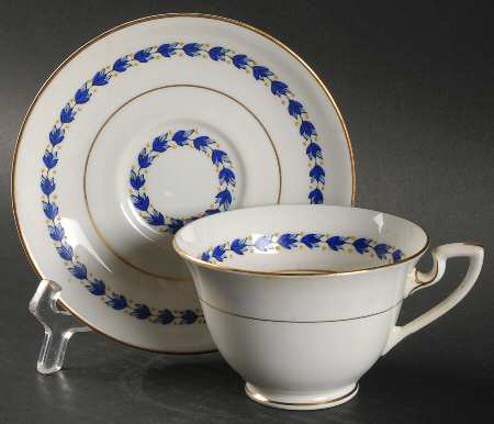 Lareath Footed Cup & Saucer Set
