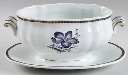 ROR6 Gravy Boat with Attached Underplate