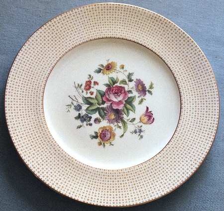 V3483 Dinner Plate