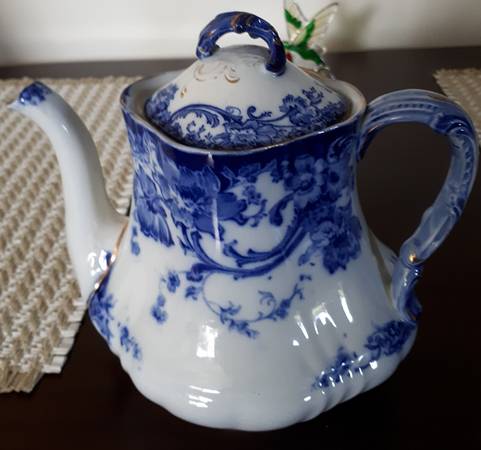 Melrose Teapot & Lid