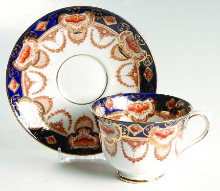 4250 Footed Cup & Saucer Set