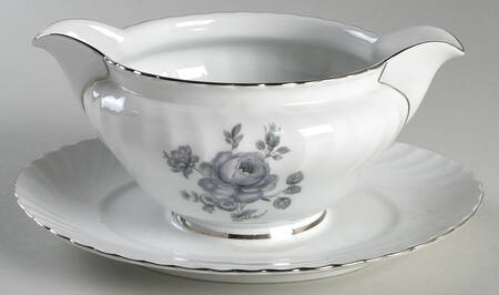 ROT153 Gravy Boat with Attached Underplate