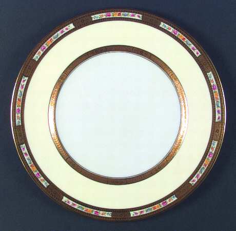 V3212 Dinner Plate