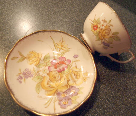 Sunningdale Footed Cup & Saucer Set