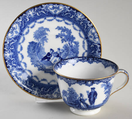 RD76 Footed Cup & Saucer Set