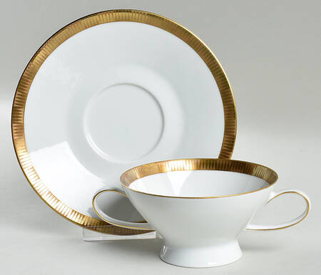 R688 Footed Cream Soup Bowl & Saucer Set