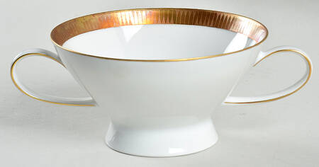 R688 Footed Cream Soup Bowl