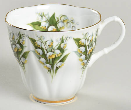 Dainty Dina Series Flat Cup
