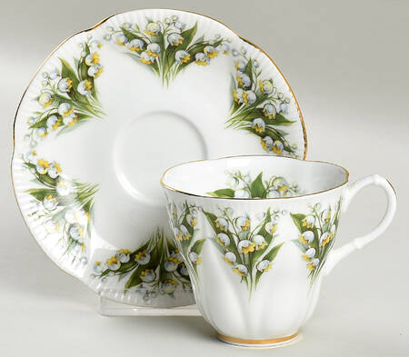 Dainty Dina Series Flat Cup & Saucer Set