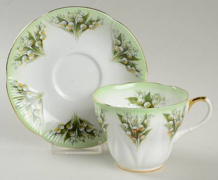 Dainty Dina Series Flat Cup & Saucer Set