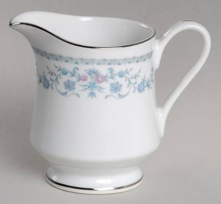 Bridal Veil Creamer