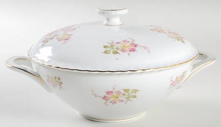 Royal Oak Round Covered Vegetable