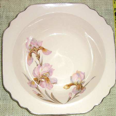 Hollywood Iris 9" Square Vegetable Bowl