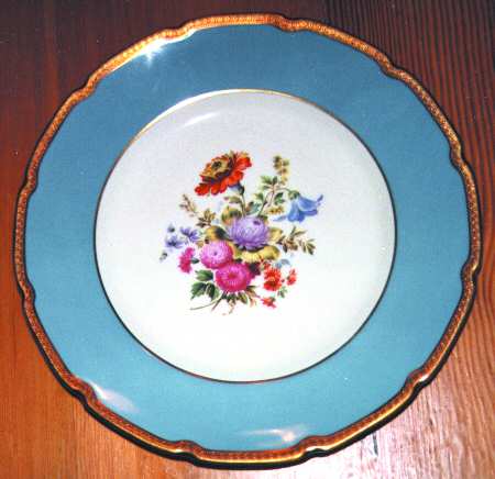 RD81 by Royal Doulton