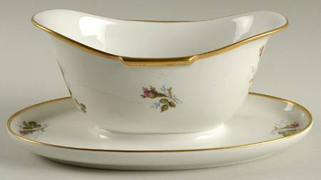 R714 Gravy Boat with Attached Underplate