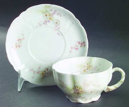 R719 Flat Cup & Saucer Set