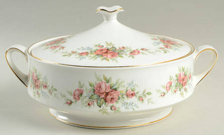 Rambling Rose (Smooth) Round Covered Vegetable